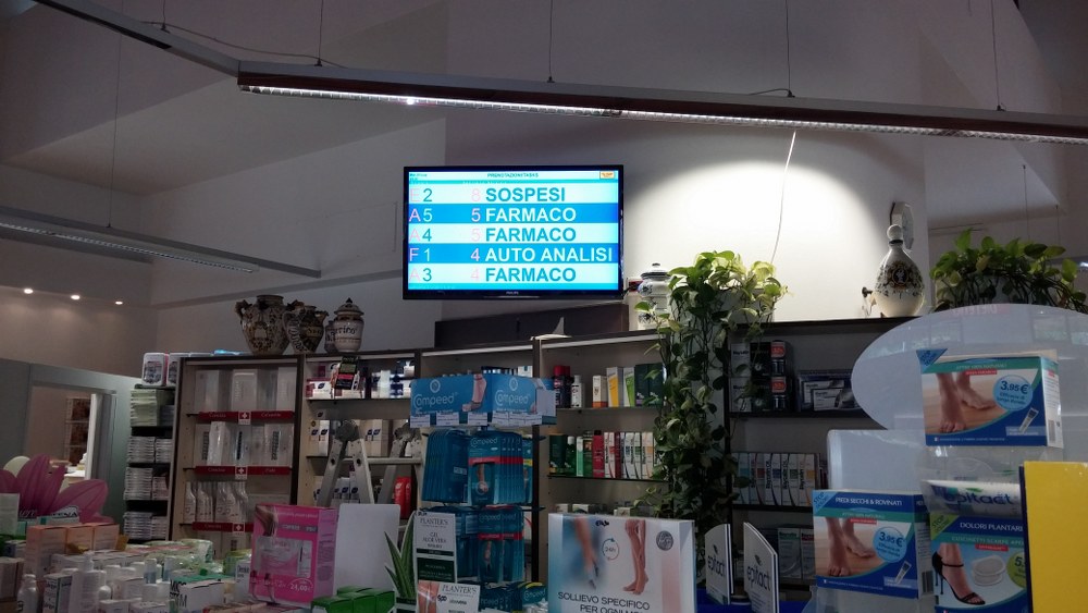  Eliminacode in farmacia comunale Ravenna visore di sala Hello Onda